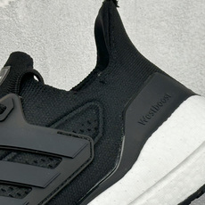 福利特价 Adidas UltraBoost 21 轻盈运动厚底跑鞋 阿迪达斯Adidas UltraBoost 21 福利特价 Adidas UltraBoost 21 轻盈运动厚底跑鞋 阿迪达斯Adidas UltraBoost 21
