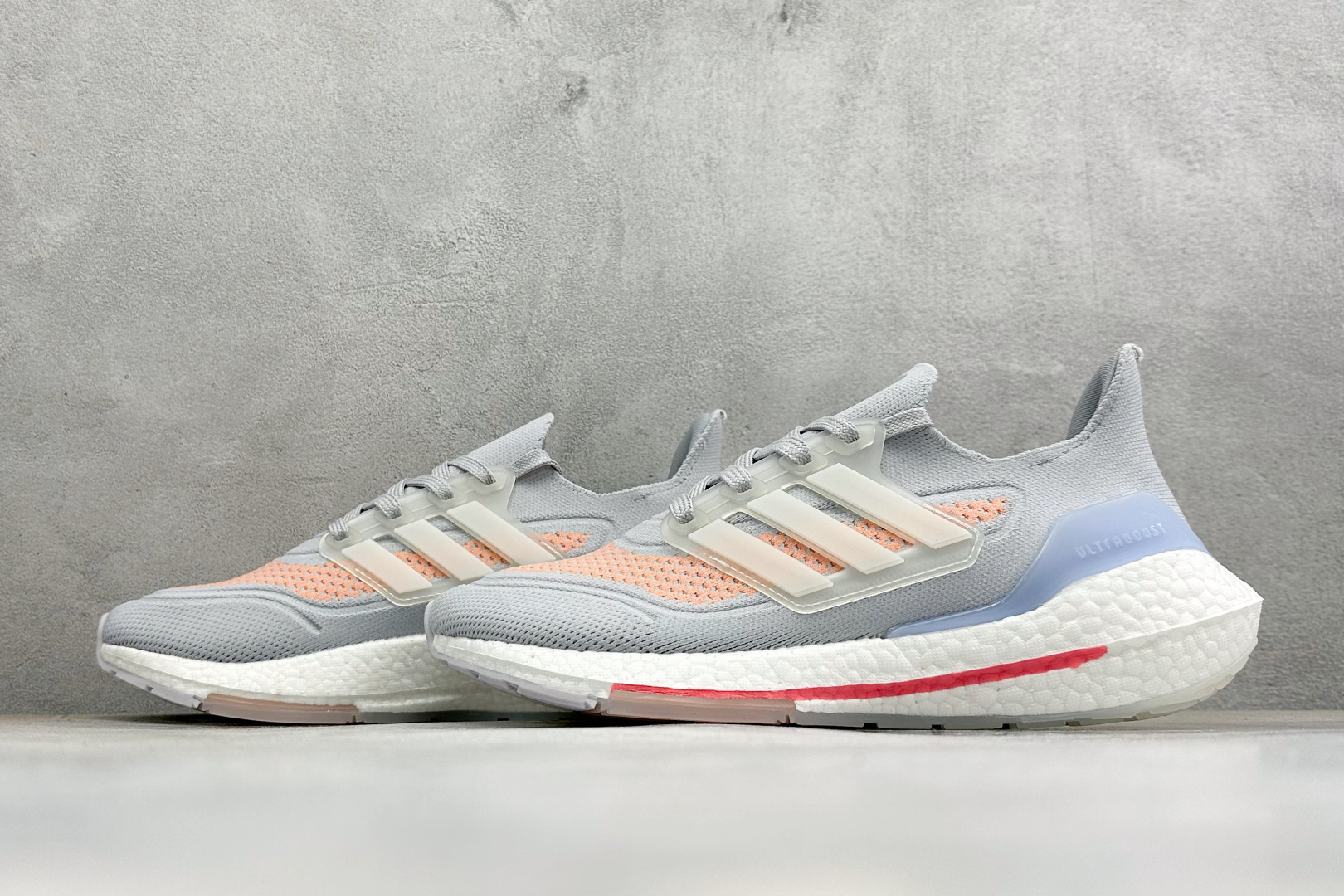福利特价 Adidas UltraBoost 21 轻盈运动厚底跑鞋 阿迪达斯Adidas UltraBoost 21 福利特价 Adidas UltraBoost 21 轻盈运动厚底跑鞋 阿迪达斯Adidas UltraBoost 21