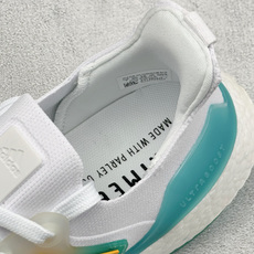 福利特价 Adidas UltraBoost 21 轻盈运动厚底跑鞋 阿迪达斯Adidas UltraBoost 21 福利特价 Adidas UltraBoost 21 轻盈运动厚底跑鞋 阿迪达斯Adidas UltraBoost 21