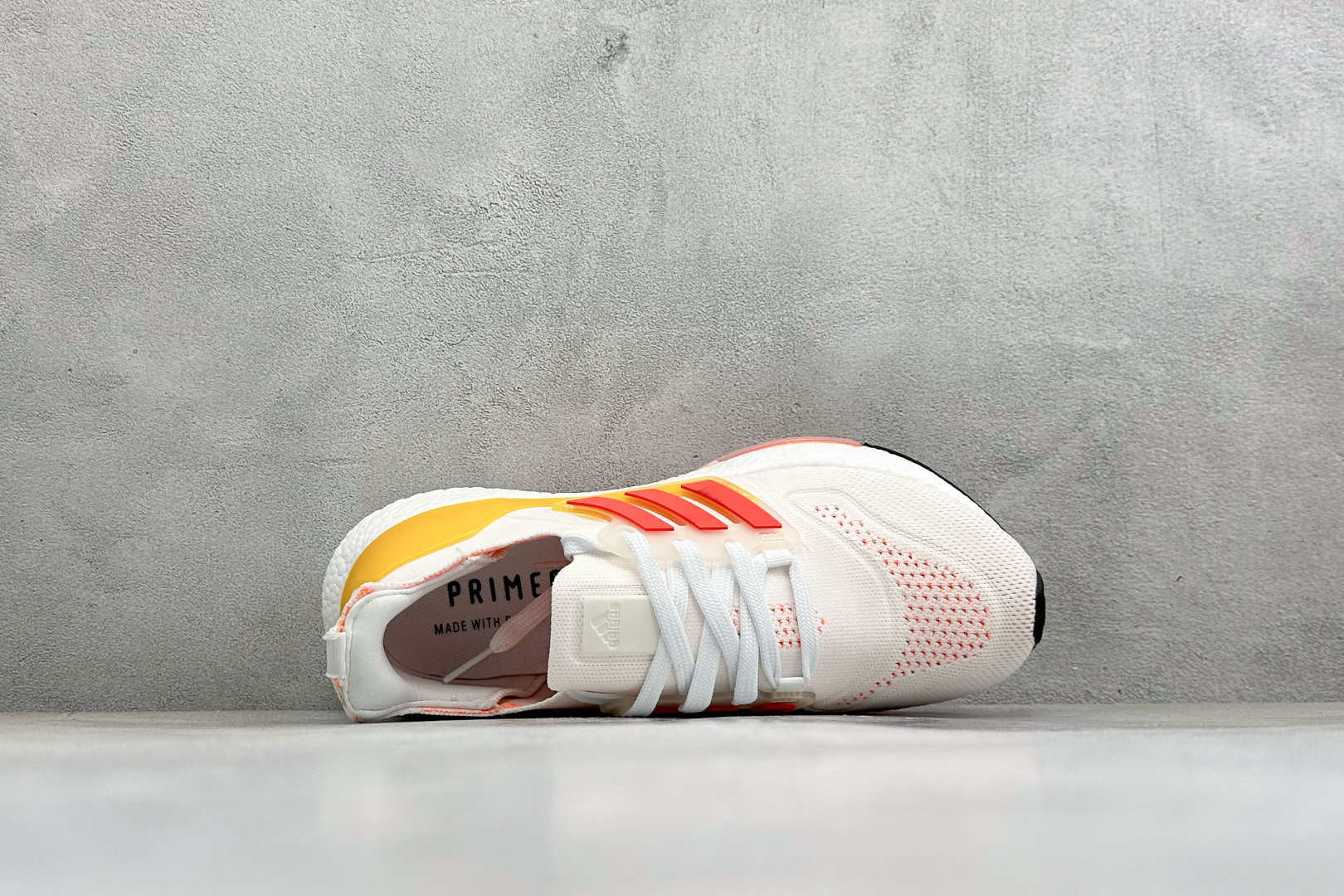 福利特价 Adidas UltraBoost 21 轻盈运动厚底跑鞋 阿迪达斯Adidas UltraBoost 21 福利特价 Adidas UltraBoost 21 轻盈运动厚底跑鞋 阿迪达斯Adidas UltraBoost 21