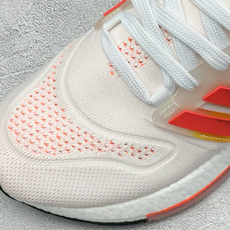 福利特价 Adidas UltraBoost 21 轻盈运动厚底跑鞋 阿迪达斯Adidas UltraBoost 21 福利特价 Adidas UltraBoost 21 轻盈运动厚底跑鞋 阿迪达斯Adidas UltraBoost 21