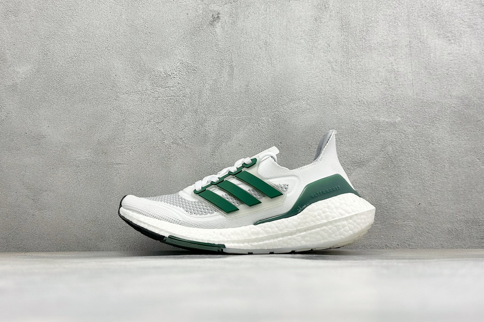 福利特价 Adidas UltraBoost 21 轻盈运动厚底跑鞋 阿迪达斯Adidas UltraBoost 21 