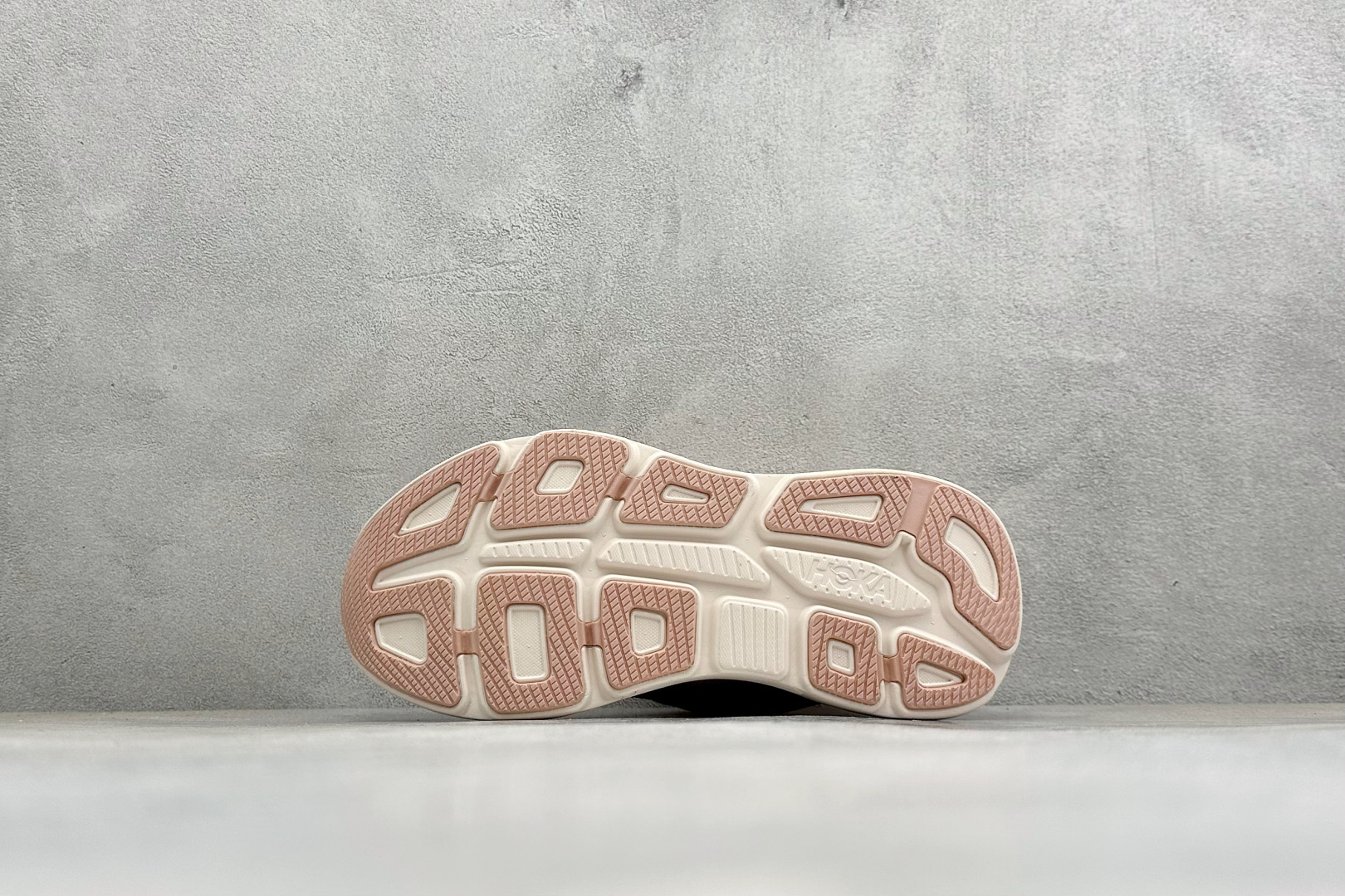 终端放店 ST版HOKA ONE ONE Bondi 9 复古舒适防滑耐磨低帮山地户外跑步鞋 货号: -RSTP 尺码: 终端放店 ST版HOKA ONE ONE Bondi 9 复古舒适防滑耐磨低帮山地户外跑步鞋 货号: -RSTP 尺码: