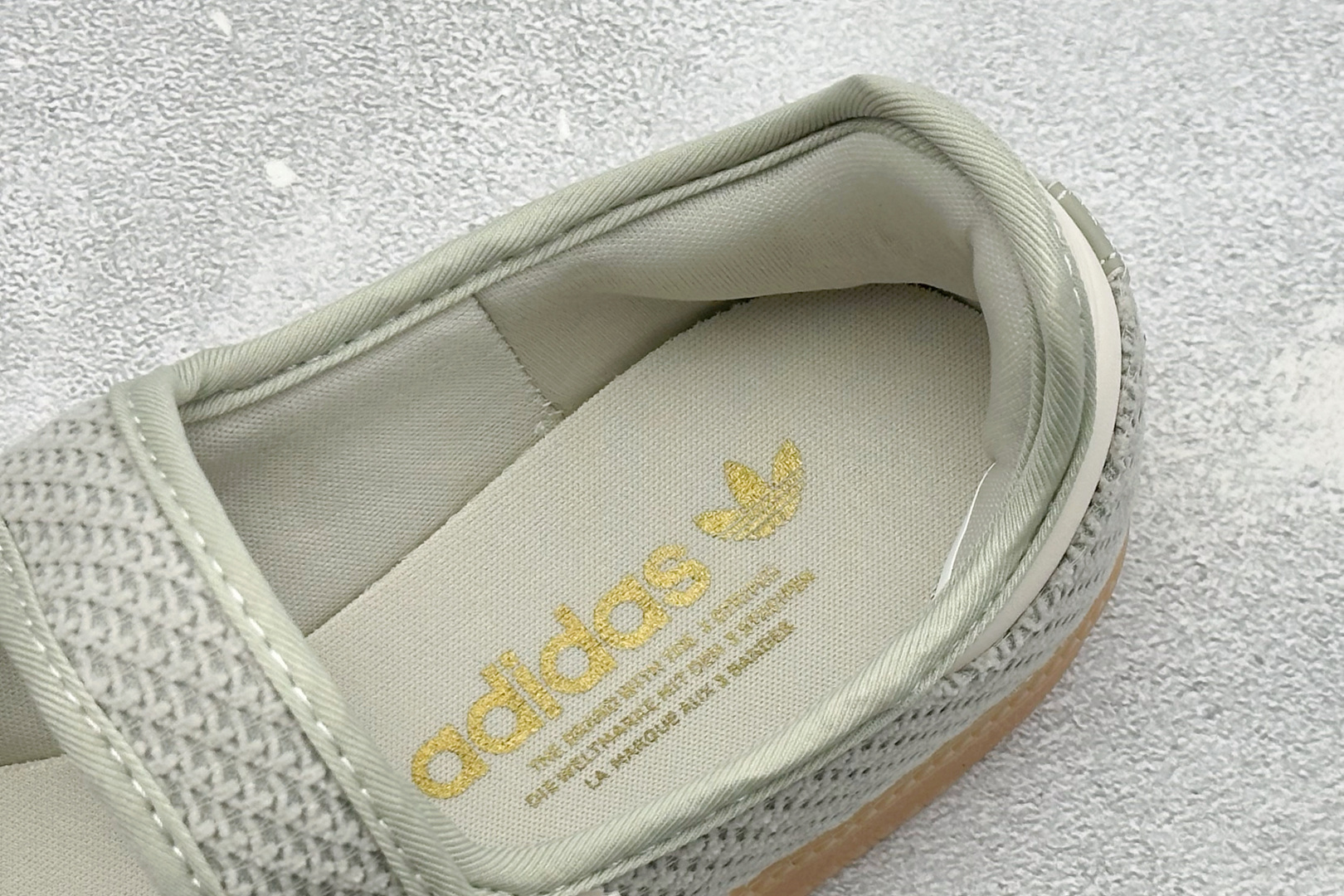 FX版Adidas三叶草SAMBA Jane W 玛丽珍鞋 该鞋款鞋面采用多种材料拼接(缝/车线) Superstar系 FX版Adidas三叶草SAMBA Jane W 玛丽珍鞋 该鞋款鞋面采用多种材料拼接(缝/车线) Superstar系