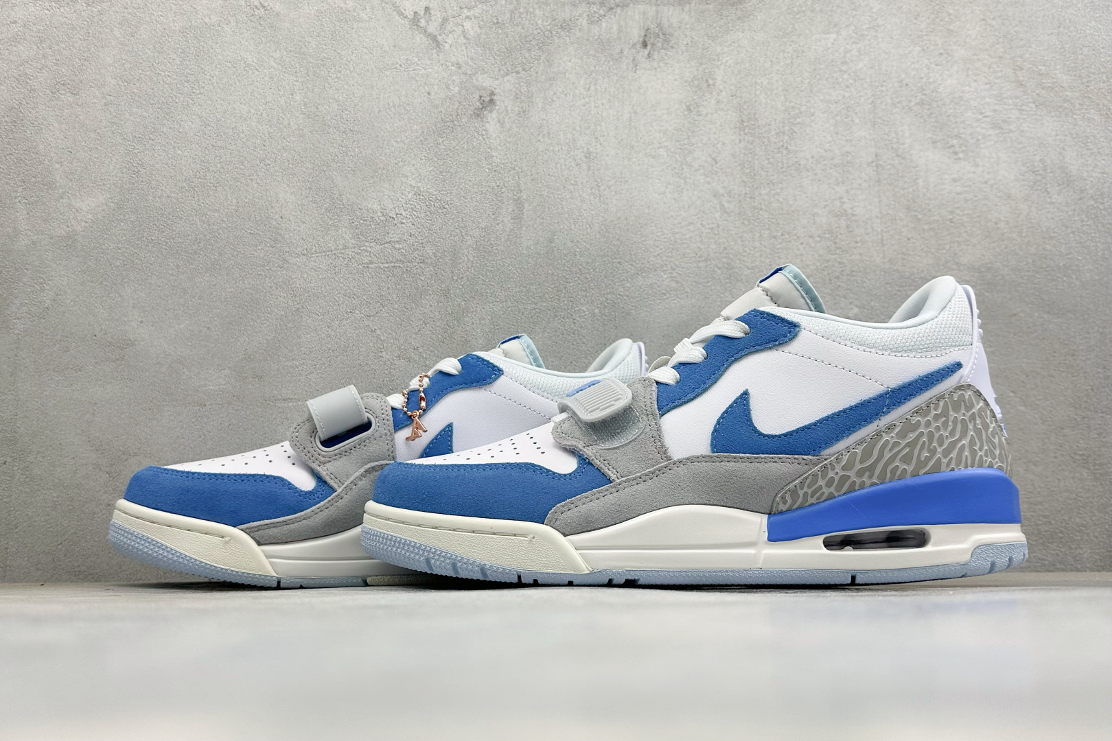 Air Jordan Legacy AJ312 Low 三合一低帮篮球鞋 有着交错结合的设计 它的名字就展现出它所包含的
