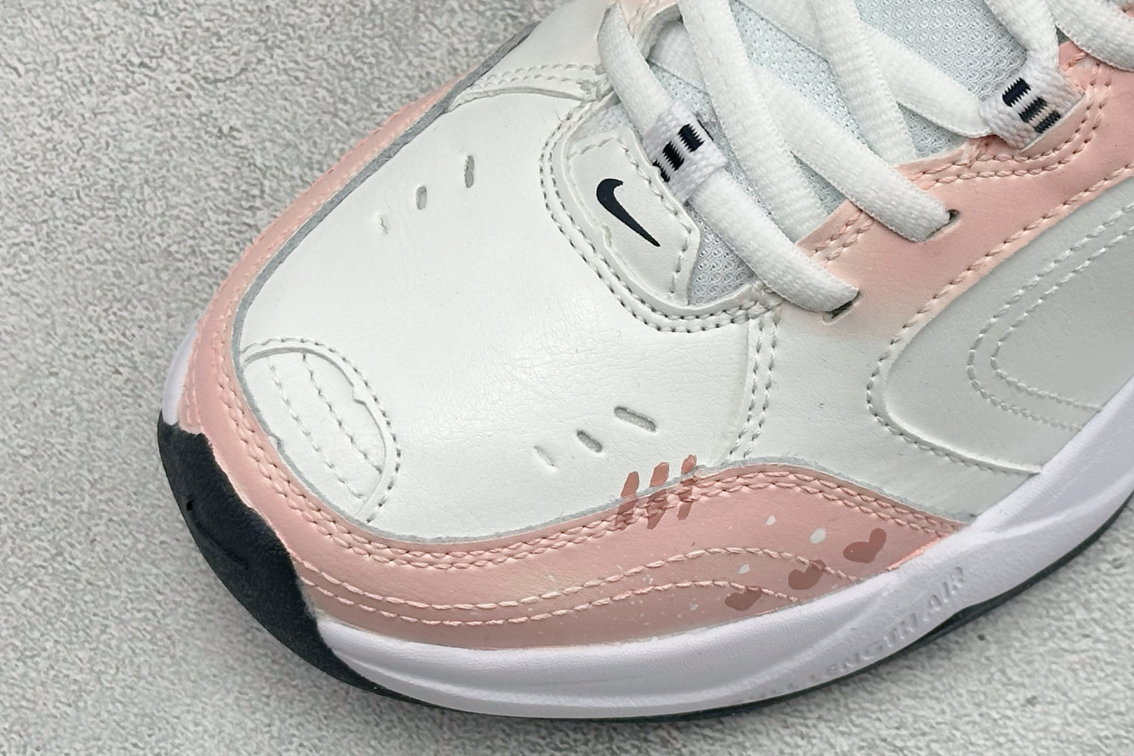 NK Air Monarch IV M2K 涂鸦复古潮流运动舒适老爹鞋 优质皮革打造鞋面 夸张流线极符 风靡老爹元素 外 NK Air Monarch IV M2K 涂鸦复古潮流运动舒适老爹鞋 优质皮革打造鞋面 夸张流线极符 风靡老爹元素 外