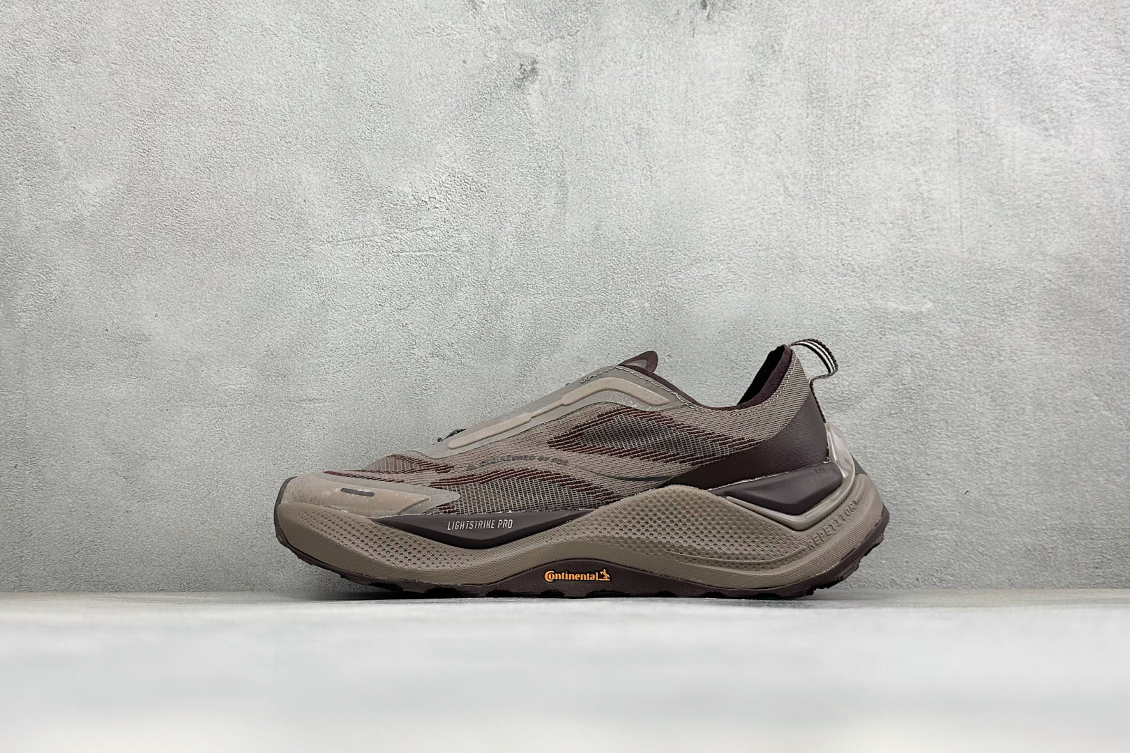 TG版Adidas Holo Peak 阿迪达斯 防滑运动 舒适贴合 低帮越野跑鞋 货号: KI1522 尺码: 36 