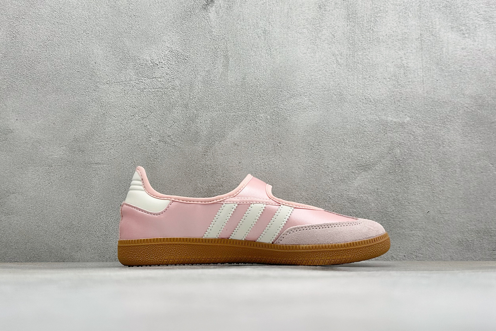 HY版Adidas Samba Jane w 阿迪达斯玛丽珍懒人 一脚蹬休闲鞋 Adidas Samba Janes采用