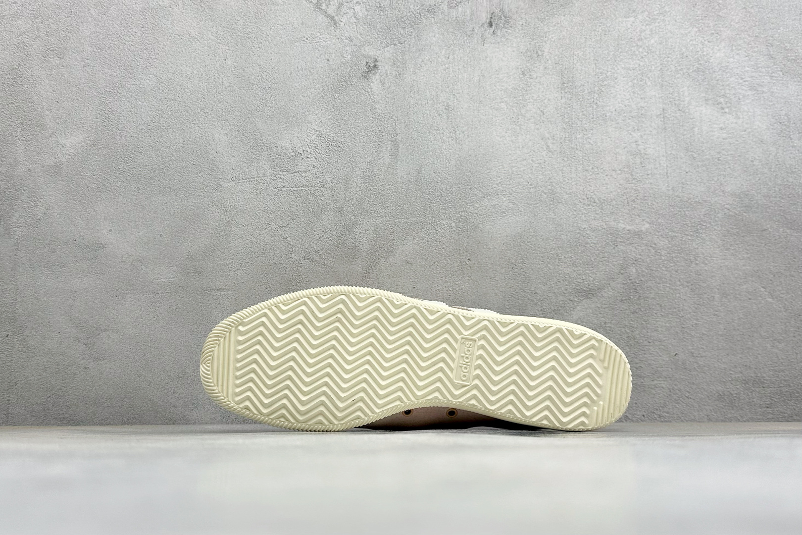 ML版Adidas Originals Anfu Trainers 三叶草 阿迪复古玛丽珍鞋 “安福” 采用粒面纤维革鞋 ML版Adidas Originals Anfu Trainers 三叶草 阿迪复古玛丽珍鞋 “安福” 采用粒面纤维革鞋