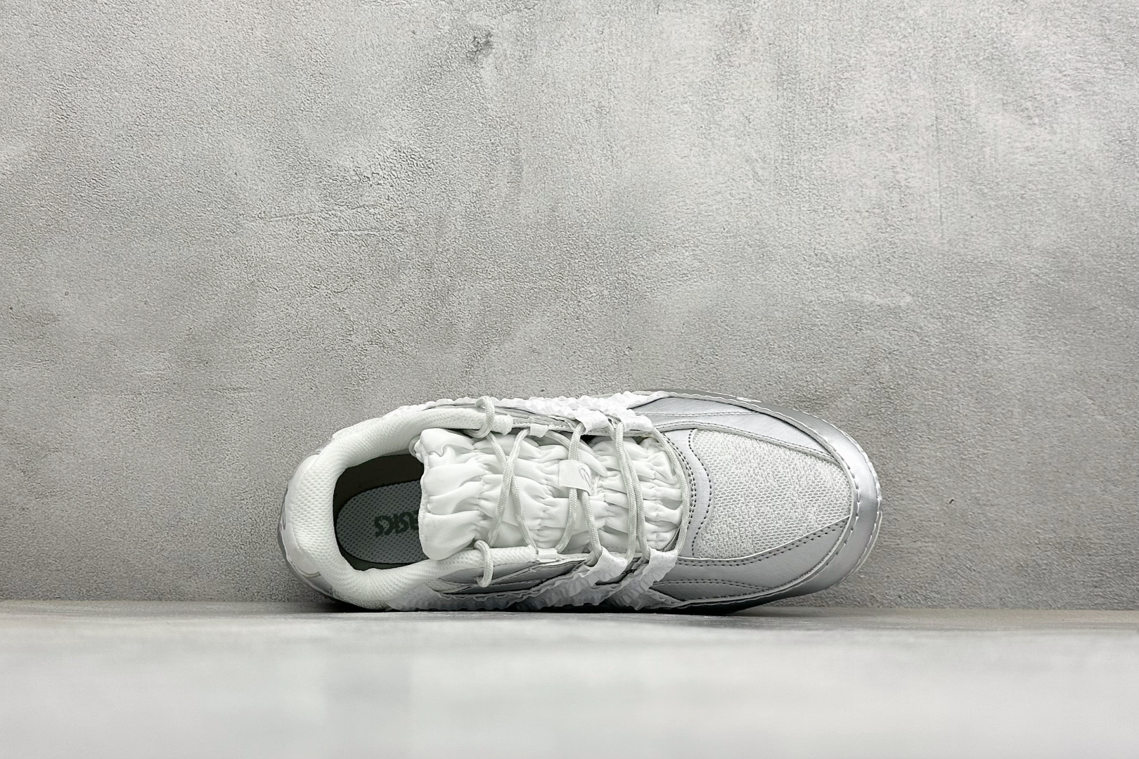 ZH版Asics Hypersync 亚瑟士 薄底德训 时尚经典透气包裹性轻便 低帮休闲板鞋 以复古之名 解锁街头新表达 ZH版Asics Hypersync 亚瑟士 薄底德训 时尚经典透气包裹性轻便 低帮休闲板鞋 以复古之名 解锁街头新表达