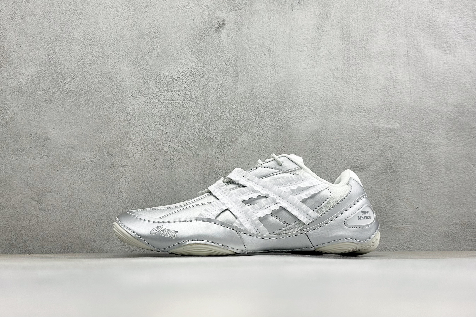 ZH版Asics Hypersync 亚瑟士 薄底德训 时尚经典透气包裹性轻便 低帮休闲板鞋 以复古之名 解锁街头新表达