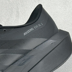 DC版Adidas Adizero Evo SL 2 阿迪超轻透气缓震跑鞋 整体外观造型与adiZero Adios P DC版Adidas Adizero Evo SL 2 阿迪超轻透气缓震跑鞋 整体外观造型与adiZero Adios P