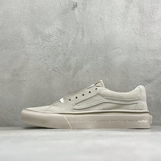 NEIGHBORHOOD x Vans SK8-Low 复古联名限量款 鞋面采用麂皮材质 做工精细 NEIGHBORHO NEIGHBORHOOD x Vans SK8-Low 复古联名限量款 鞋面采用麂皮材质 做工精细 NEIGHBORHO