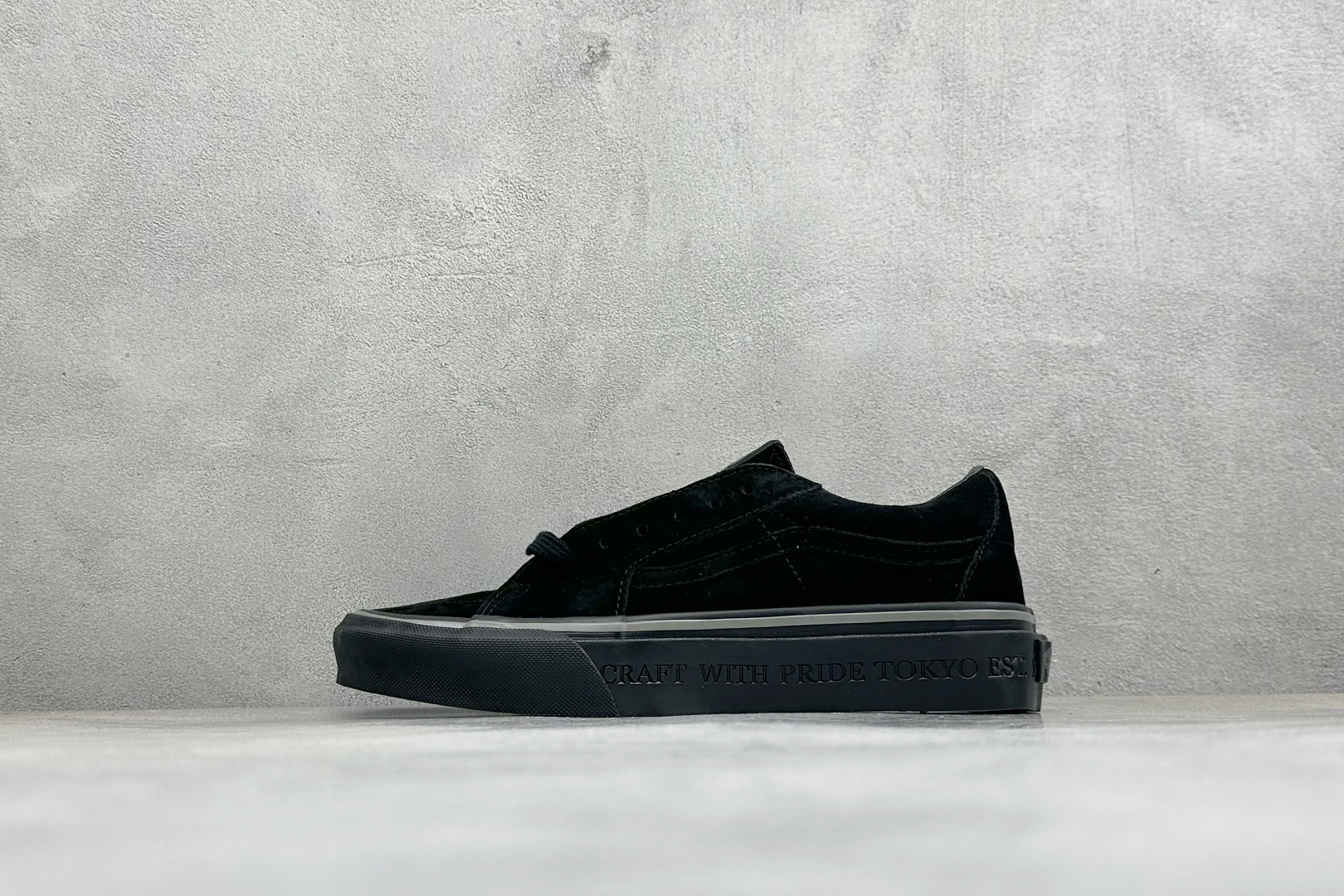 NEIGHBORHOOD x Vans SK8-Low 复古联名限量款 鞋面采用麂皮材质 做工精细 NEIGHBORHO
