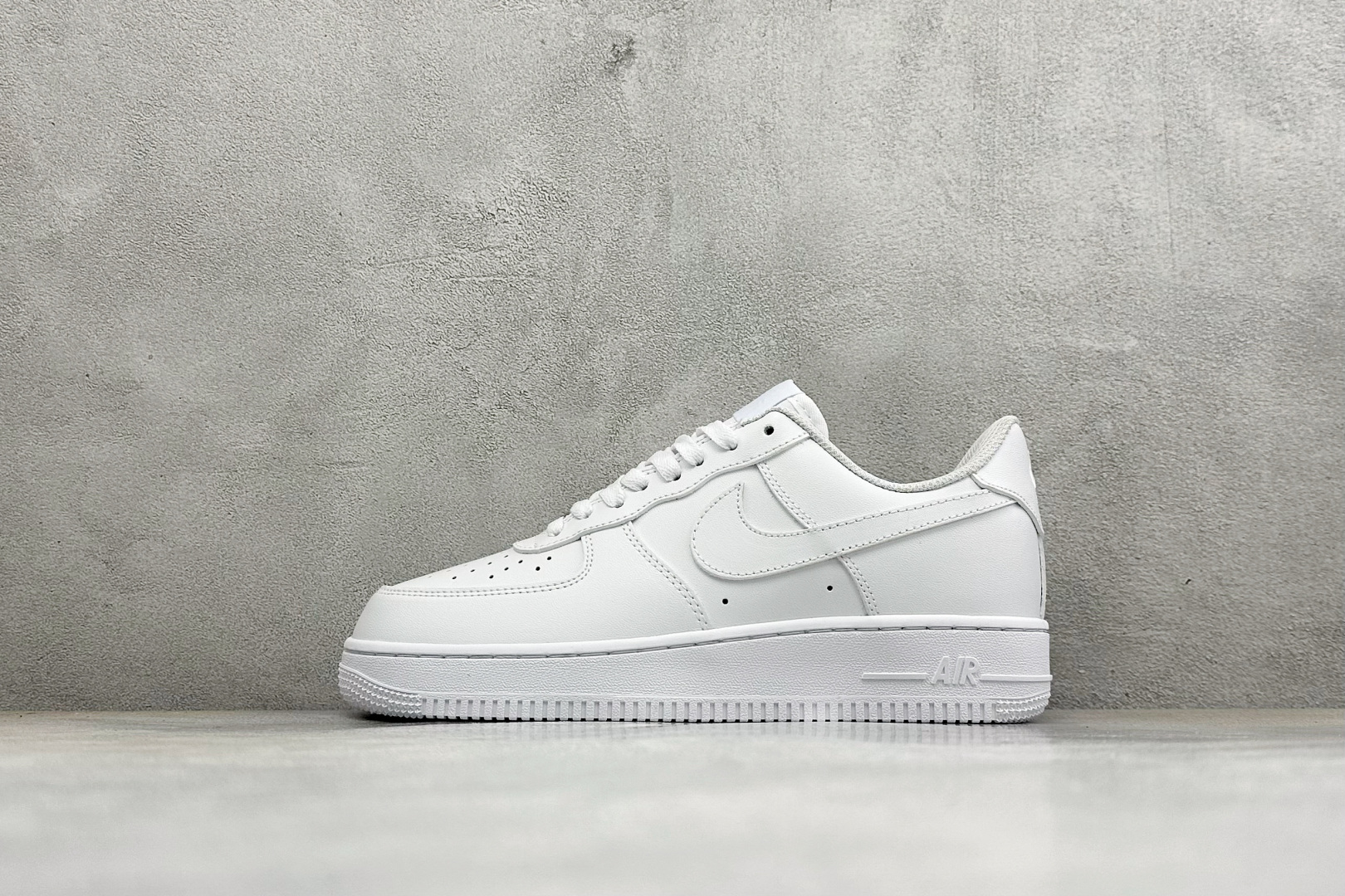福利特价 Nike Air Force 1'07 Low 联名款 空军一号低帮休闲板鞋 #原楦原纸板 纯正空军版型 内置