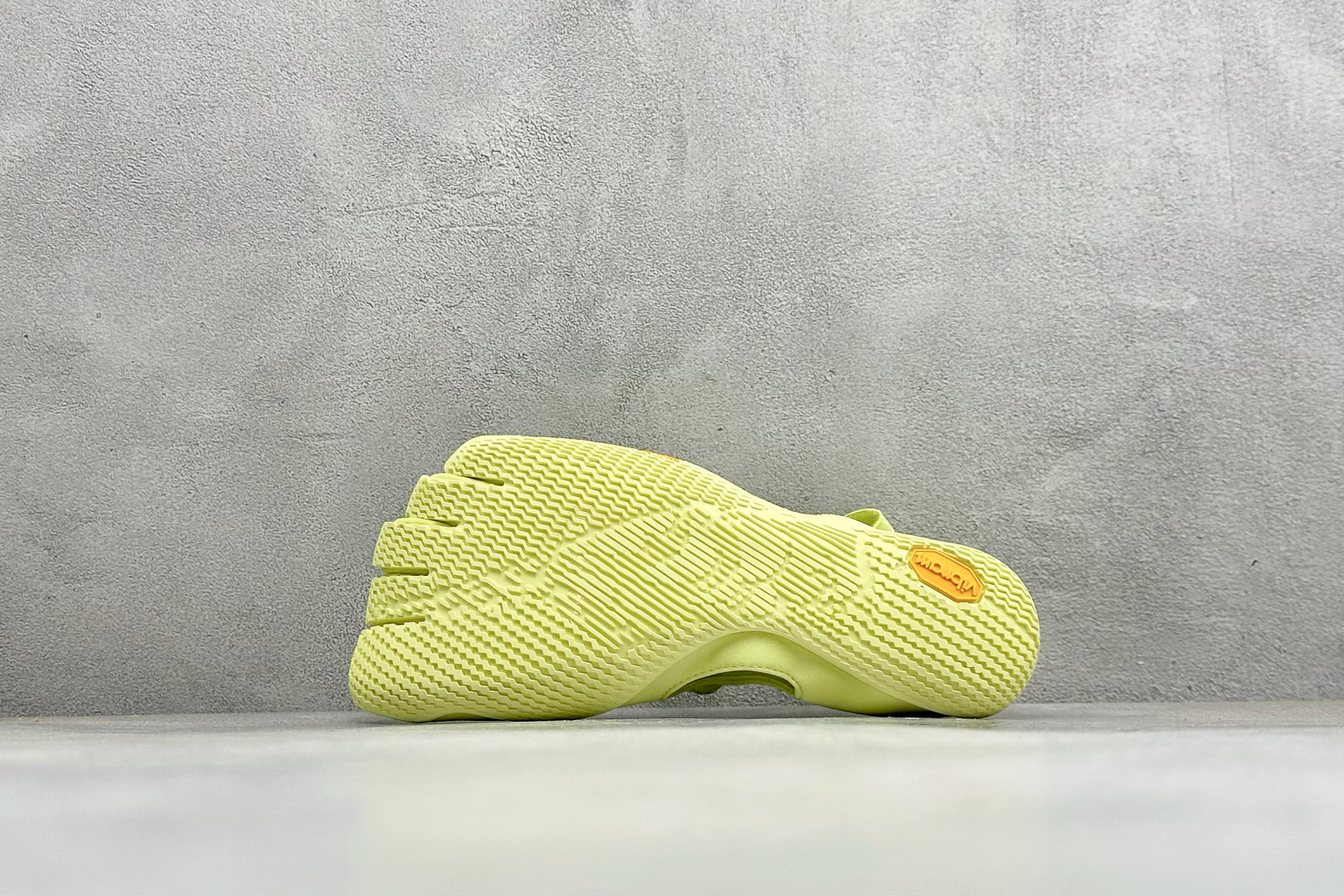 Vibram V-Soul 健身赤足深蹲支撑速干芭蕾五指鞋 25W7203 Coral Pink 尺码：36 37 38