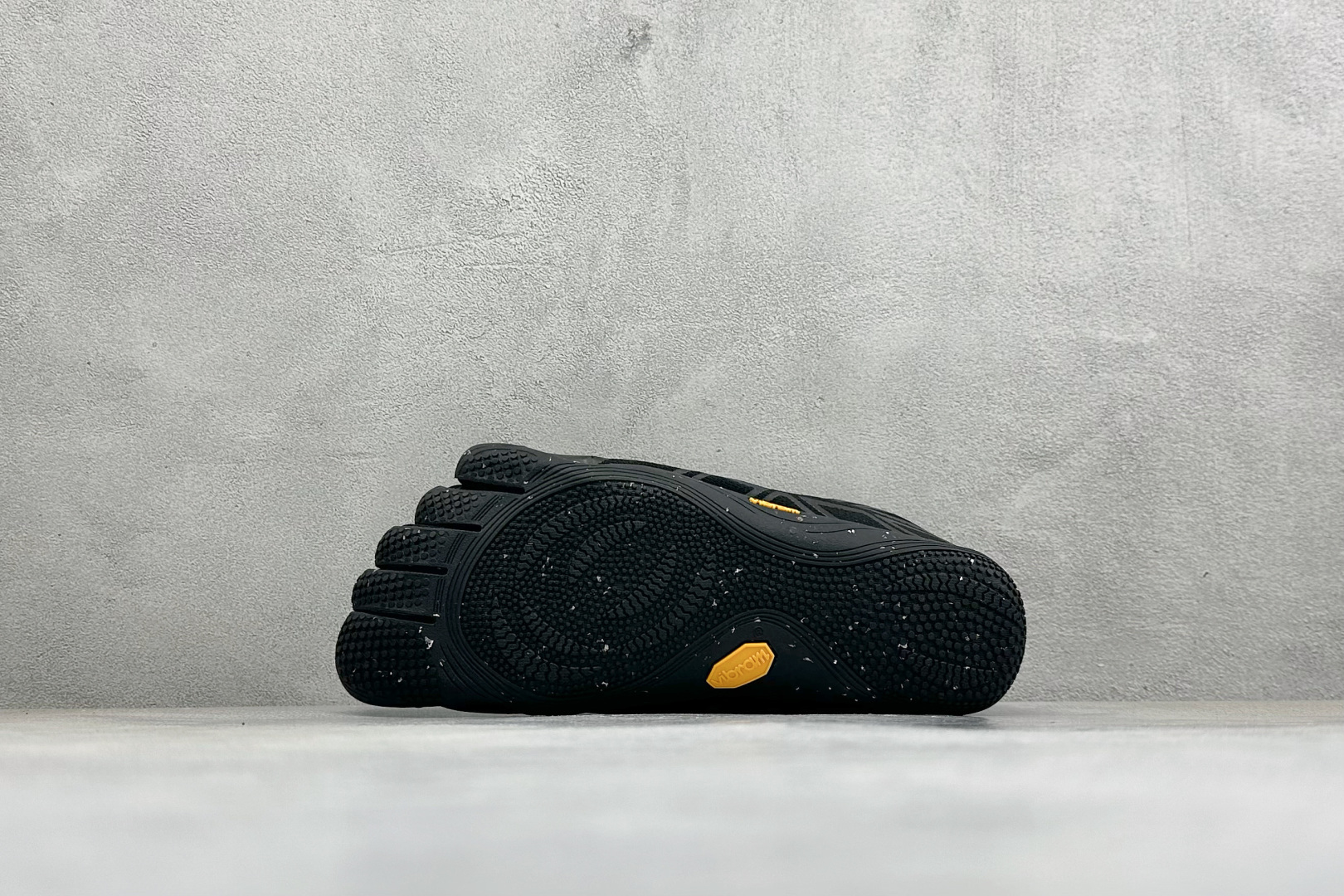 Vibram V-Soul 健身赤足深蹲支撑速干芭蕾五指鞋 25W7203 Coral Pink 尺码：36 37 38