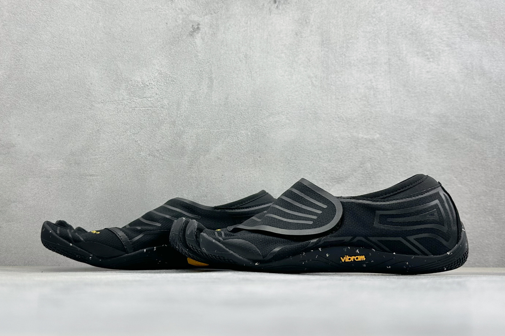 Vibram V-Soul 健身赤足深蹲支撑速干芭蕾五指鞋 25W7203 Coral Pink 尺码：36 37 38