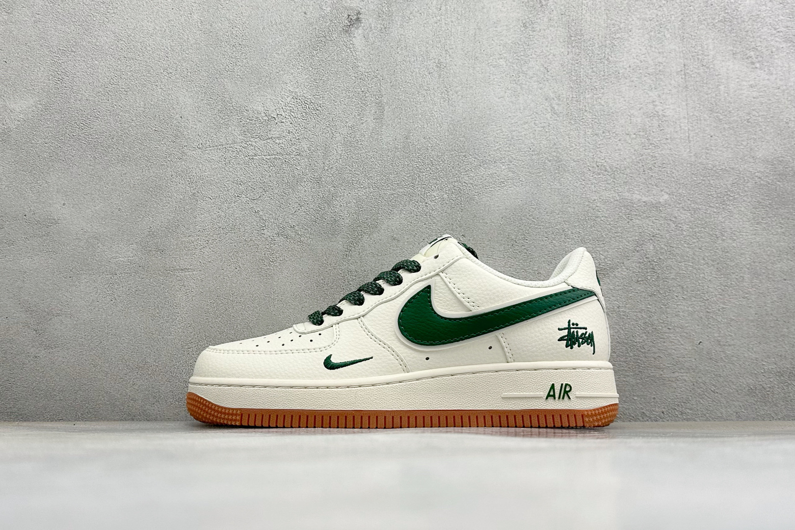 福利特价 Nike Air Force 1'07 Low 联名款 空军一号低帮休闲板鞋 #原楦原纸板 纯正空军版型 内置