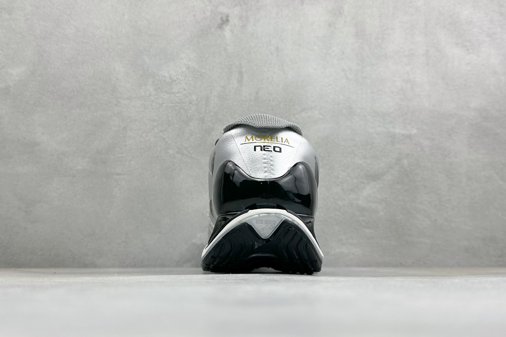 MIZUNO美津浓亮銀色PROPHECY Morelia Neo预言缓震跑鞋 货号: D1GA 尺码: 36-46 