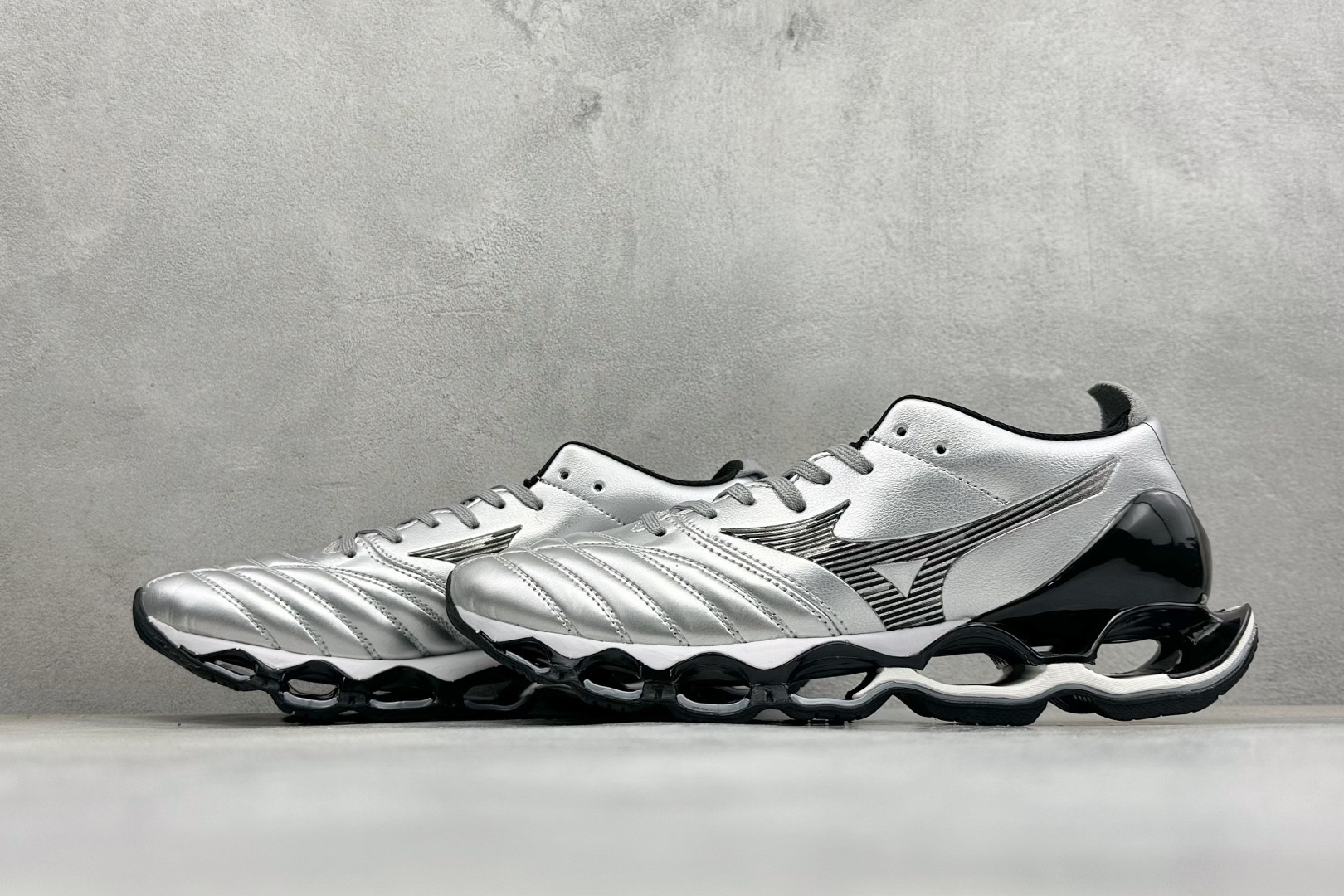 MIZUNO美津浓亮銀色PROPHECY Morelia Neo预言缓震跑鞋 货号: D1GA 尺码: 36-46 