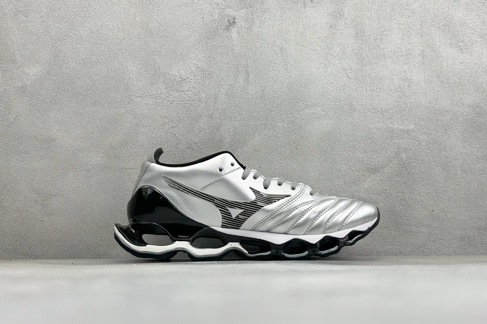 MIZUNO美津浓亮銀色PROPHECY Morelia Neo预言缓震跑鞋 货号: D1GA 尺码: 36-46 