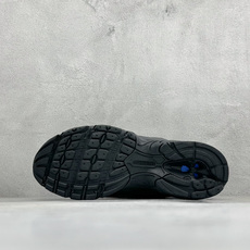 TG福利 New Balance NB530 新百伦复古透气跑步鞋 以皮革为主的人气轮廓 以极具复古风范的跑鞋外观呈现 TG福利 New Balance NB530 新百伦复古透气跑步鞋 以皮革为主的人气轮廓 以极具复古风范的跑鞋外观呈现