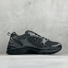TG福利 New Balance NB530 新百伦复古透气跑步鞋 以皮革为主的人气轮廓 以极具复古风范的跑鞋外观呈现 TG福利 New Balance NB530 新百伦复古透气跑步鞋 以皮革为主的人气轮廓 以极具复古风范的跑鞋外观呈现