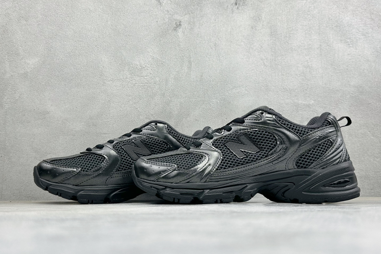 TG福利 New Balance NB530 新百伦复古透气跑步鞋 以皮革为主的人气轮廓 以极具复古风范的跑鞋外观呈现 TG福利 New Balance NB530 新百伦复古透气跑步鞋 以皮革为主的人气轮廓 以极具复古风范的跑鞋外观呈现