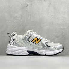 TG福利 New Balance NB530 新百伦复古透气跑步鞋 以皮革为主的人气轮廓 以极具复古风范的跑鞋外观呈现 TG福利 New Balance NB530 新百伦复古透气跑步鞋 以皮革为主的人气轮廓 以极具复古风范的跑鞋外观呈现
