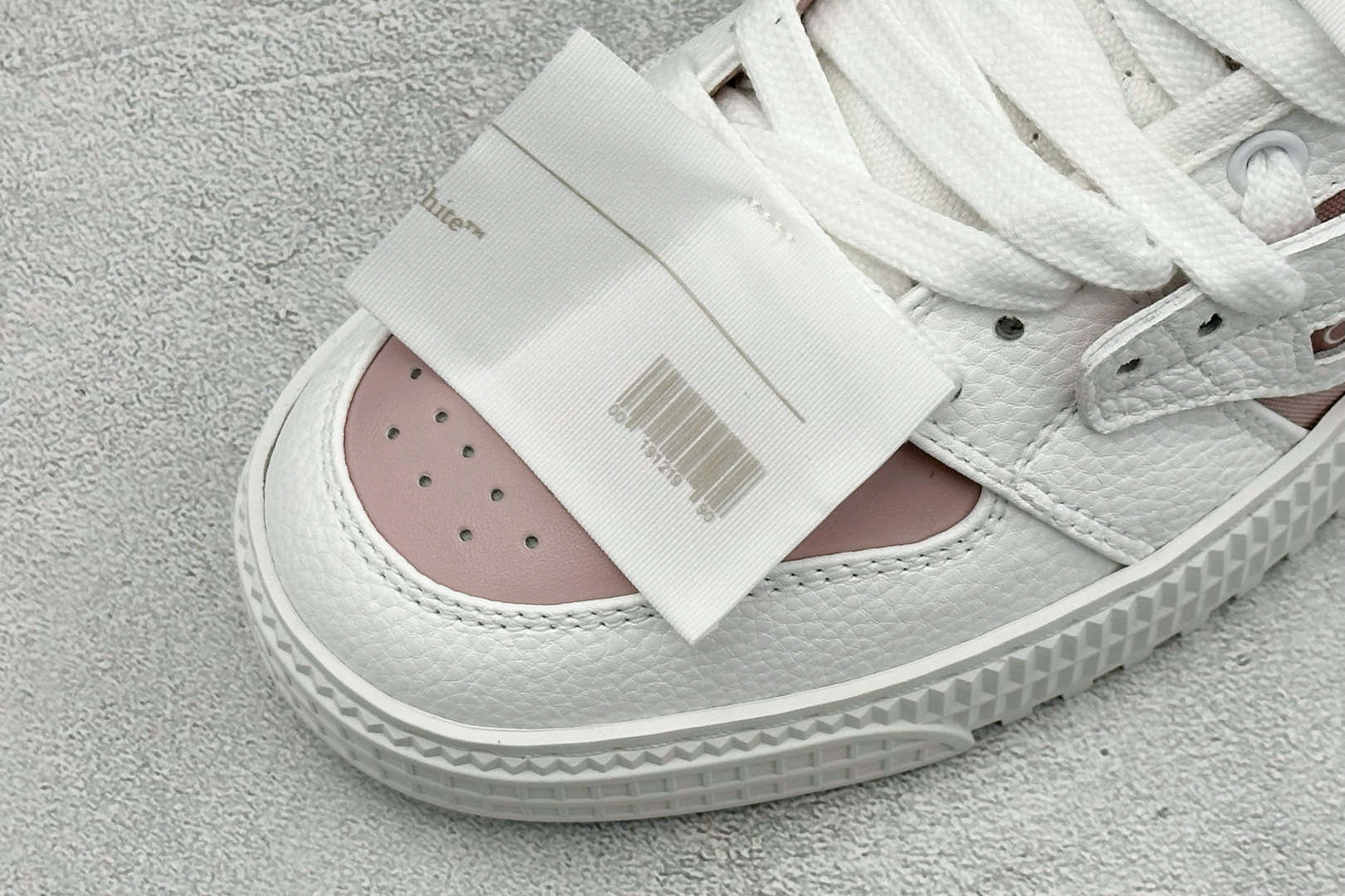 S版OFF- WHITE 3.0 Off Court 小牛皮 圆头系带低帮板鞋 原厂原档开发 外观很有设计感 个性独特 