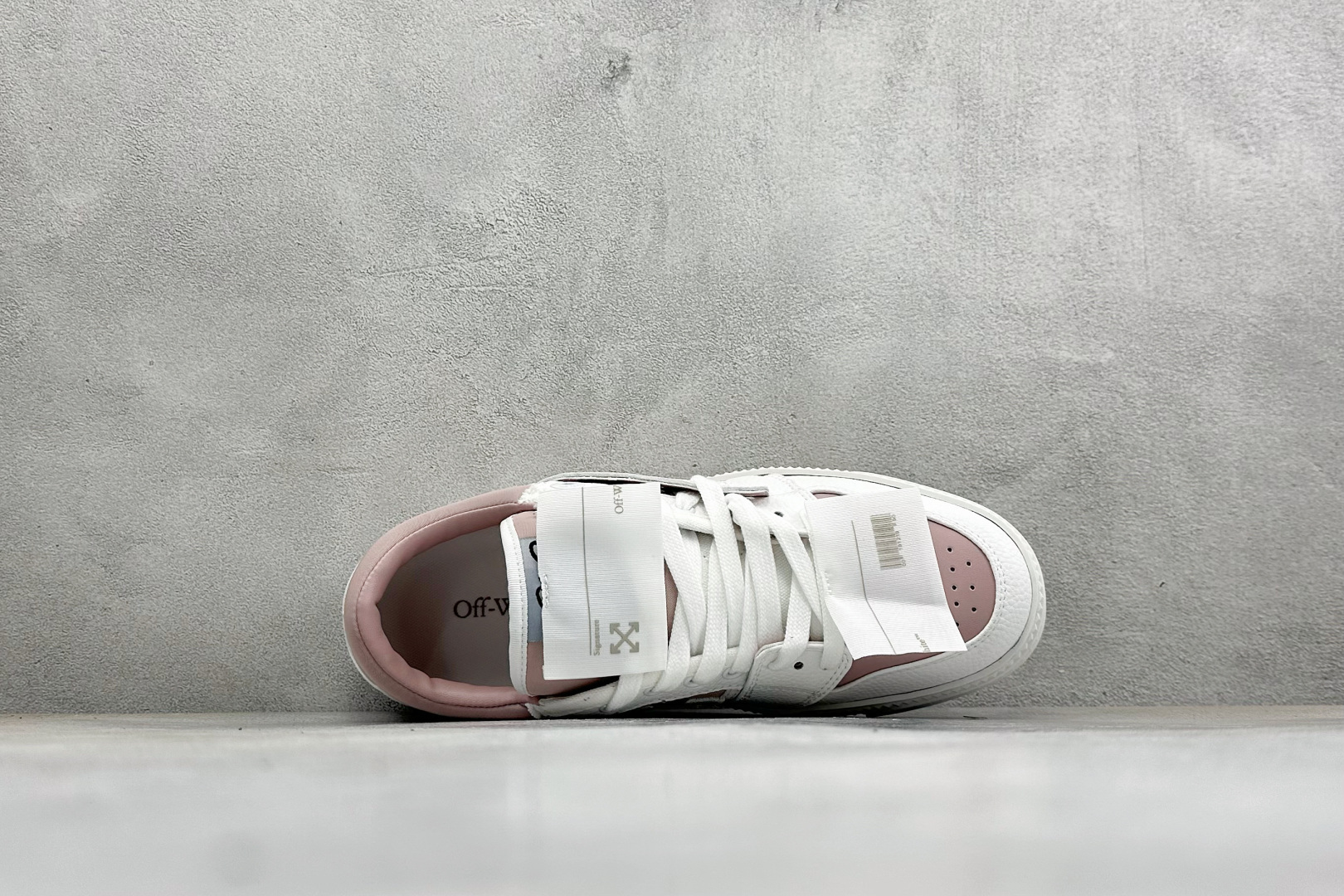 S版OFF- WHITE 3.0 Off Court 小牛皮 圆头系带低帮板鞋 原厂原档开发 外观很有设计感 个性独特 