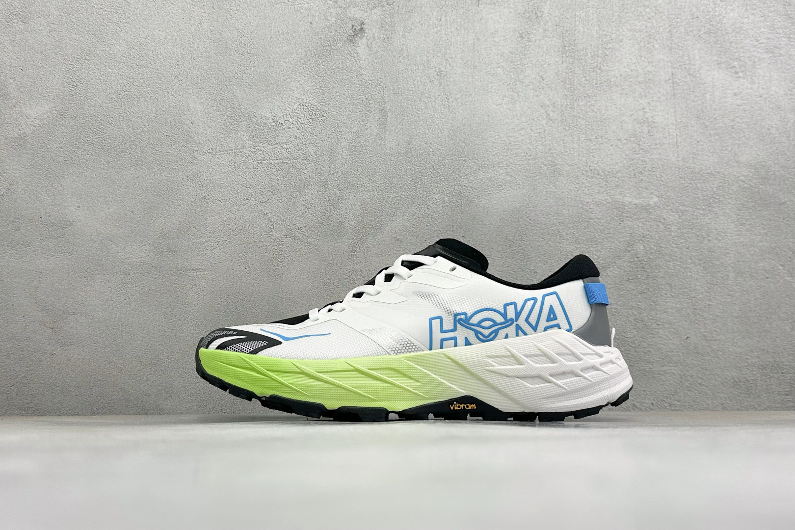 HOKA ONE ONE SPEEDGOAT 7 舒适百搭越野跑鞋 J-FRAME™M结构拥有专利认证，避免防过度内 旋