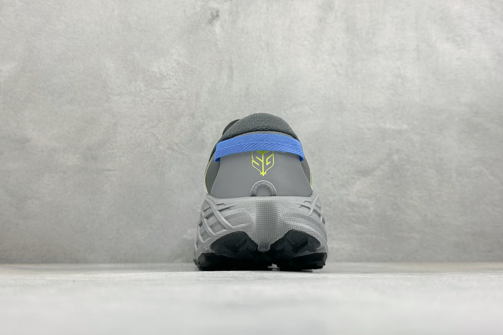 HOKA ONE ONE SPEEDGOAT 7 舒适百搭越野跑鞋 J-FRAME™M结构拥有专利认证,避免防过度内 旋 HOKA ONE ONE SPEEDGOAT 7 舒适百搭越野跑鞋 J-FRAME™M结构拥有专利认证,避免防过度内 旋