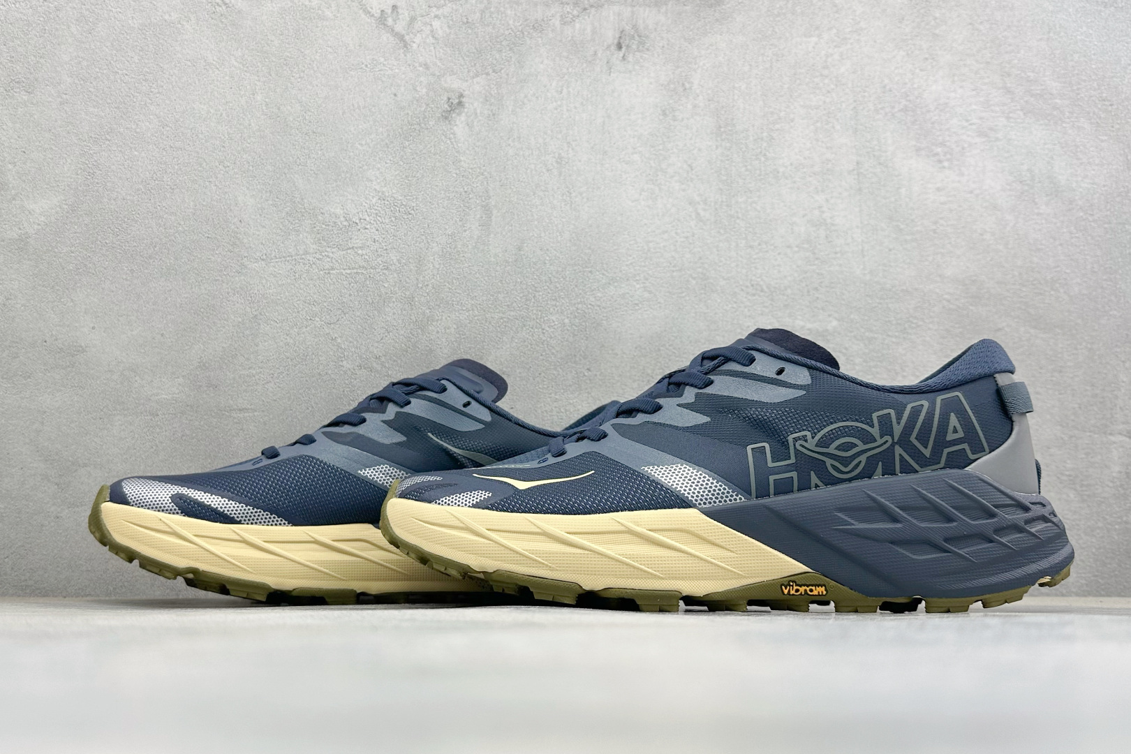 HOKA ONE ONE SPEEDGOAT 7 舒适百搭越野跑鞋 J-FRAME™M结构拥有专利认证,避免防过度内 旋 HOKA ONE ONE SPEEDGOAT 7 舒适百搭越野跑鞋 J-FRAME™M结构拥有专利认证,避免防过度内 旋