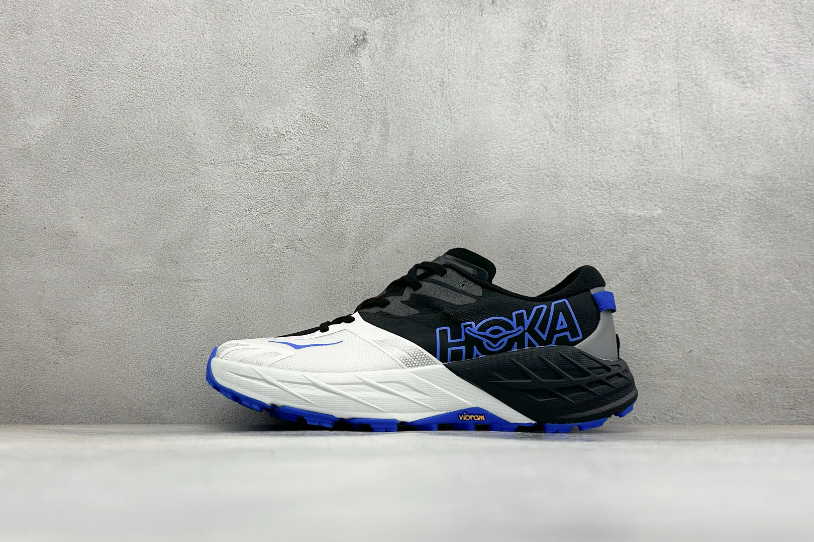 HOKA ONE ONE SPEEDGOAT 7 舒适百搭越野跑鞋 J-FRAME™M结构拥有专利认证，避免防过度内 旋