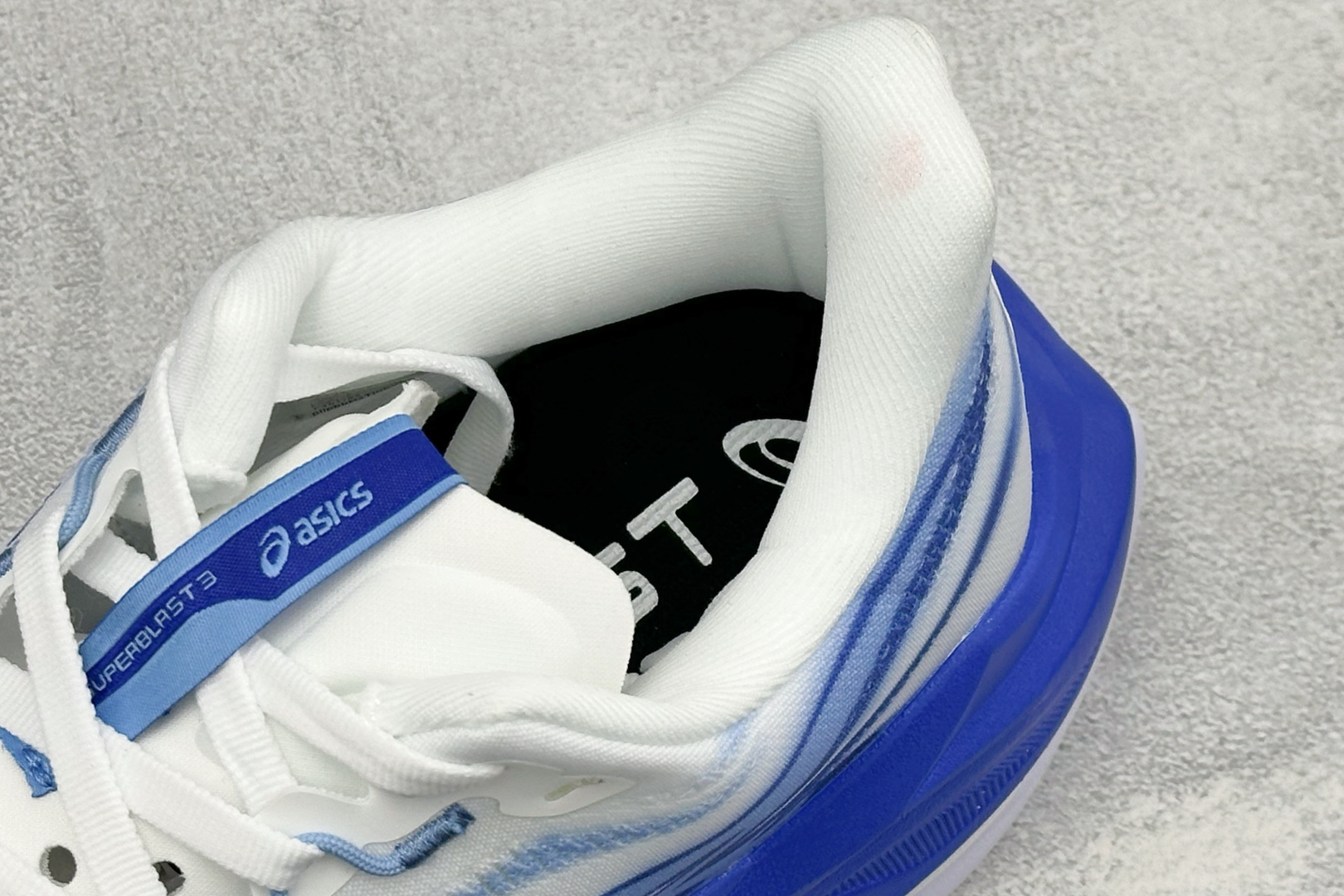 Asics SuperBlast 3 轻量回弹舒适透气支撑跑步鞋 亚瑟士Superblast 3是一双无碳板全能超级训练 Asics SuperBlast 3 轻量回弹舒适透气支撑跑步鞋 亚瑟士Superblast 3是一双无碳板全能超级训练