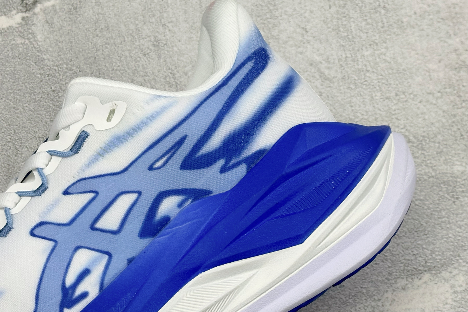 Asics SuperBlast 3 轻量回弹舒适透气支撑跑步鞋 亚瑟士Superblast 3是一双无碳板全能超级训练 Asics SuperBlast 3 轻量回弹舒适透气支撑跑步鞋 亚瑟士Superblast 3是一双无碳板全能超级训练