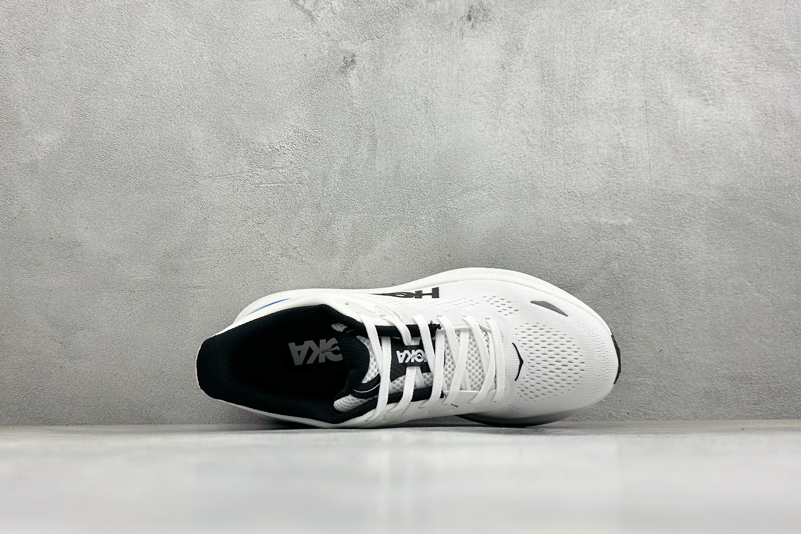 HOKA ONE ONE Bondi 9 复古舒适防滑耐磨低帮山地户外跑步鞋 货号: -FLCK 尺码: 40-45 
