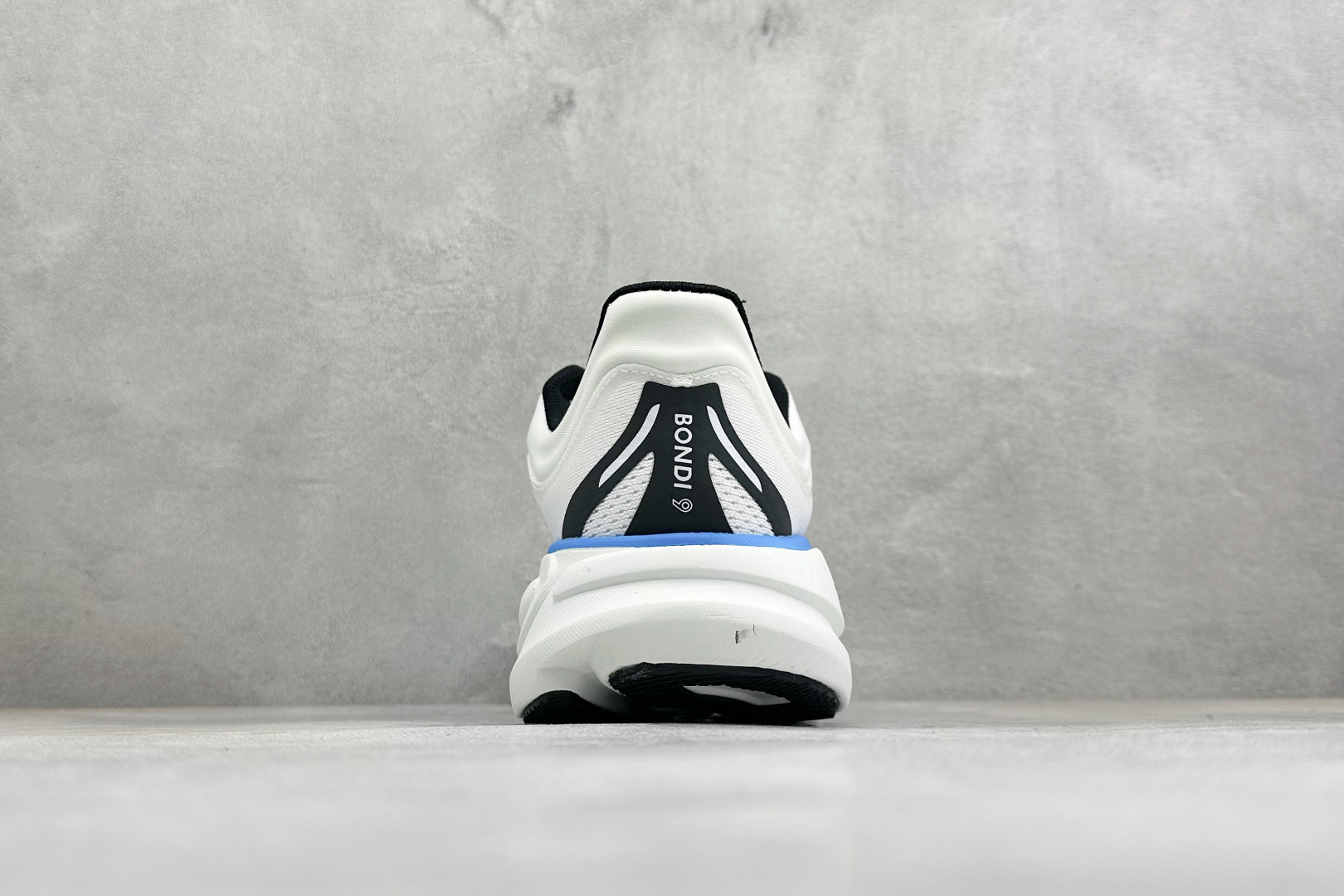 HOKA ONE ONE Bondi 9 复古舒适防滑耐磨低帮山地户外跑步鞋 货号: -FLCK 尺码: 40-45 
