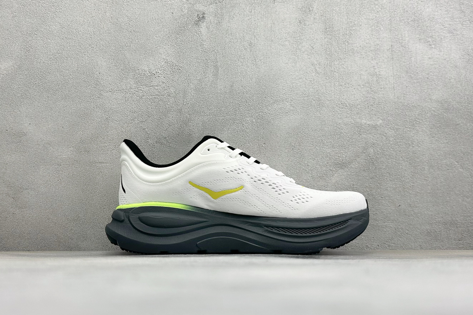 HOKA ONE ONE Bondi 9 复古舒适防滑耐磨低帮山地户外跑步鞋 货号: -WTCT 尺码: 40-45 