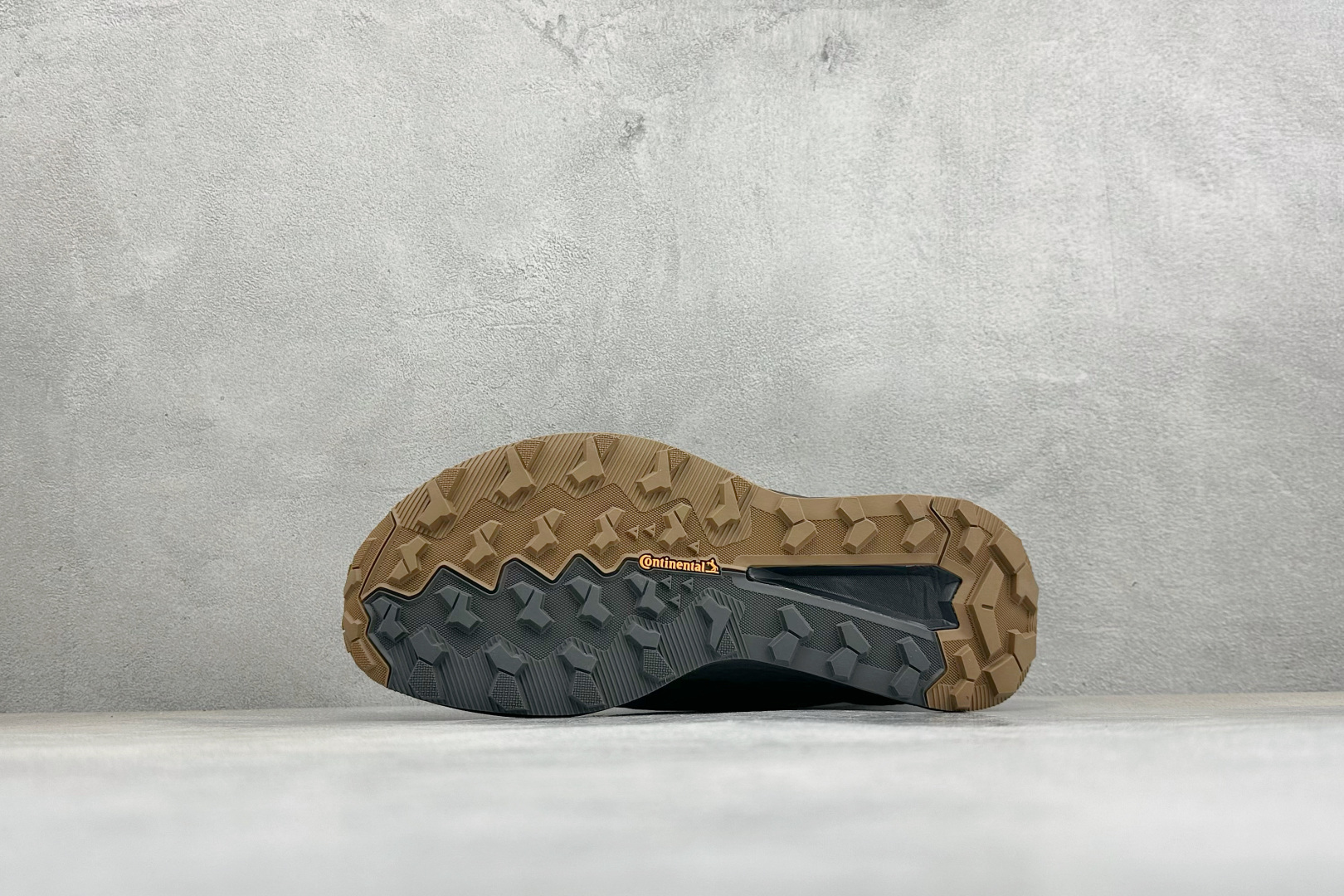 Adidas Terrex Freehiker 3 Low GTX 阿迪达斯透气缓震休闲生活鞋 货号：HQ9292 尺码