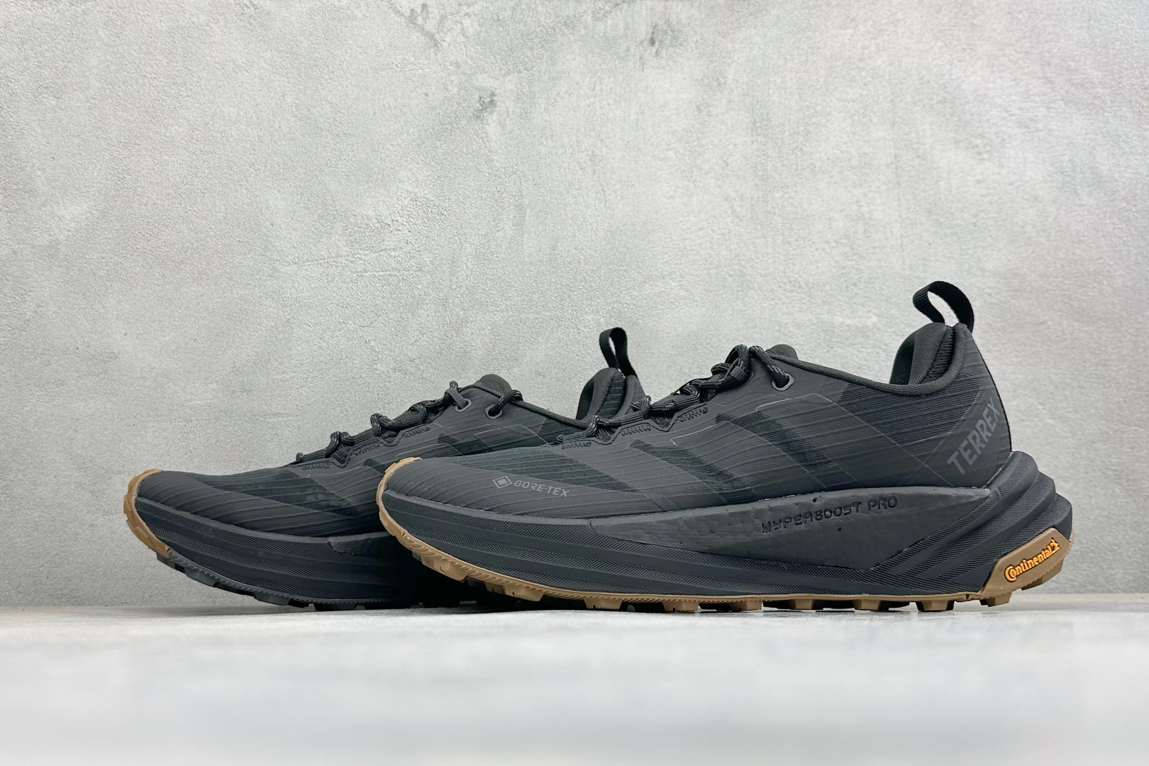 Adidas Terrex Freehiker 3 Low GTX 阿迪达斯透气缓震休闲生活鞋 货号：HQ9292 尺码