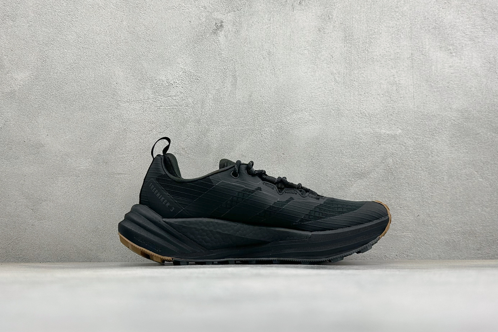 Adidas Terrex Freehiker 3 Low GTX 阿迪达斯透气缓震休闲生活鞋 货号：HQ9292 尺码