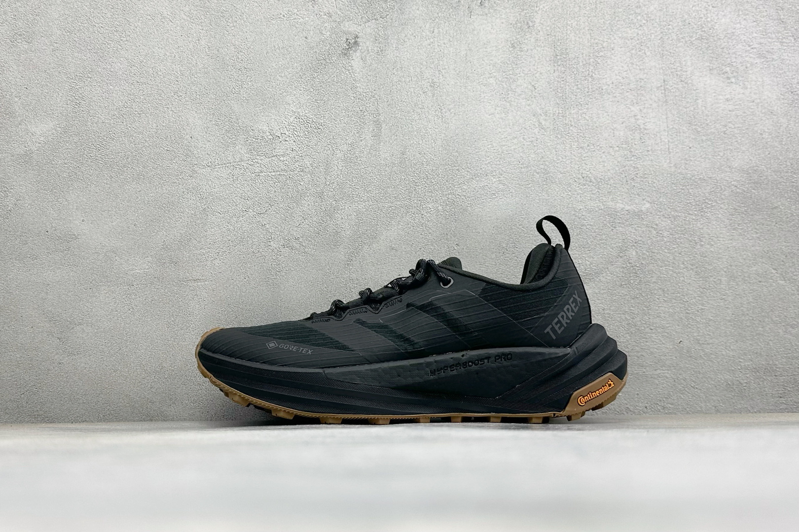 Adidas Terrex Freehiker 3 Low GTX 阿迪达斯透气缓震休闲生活鞋 货号：HQ9292 尺码