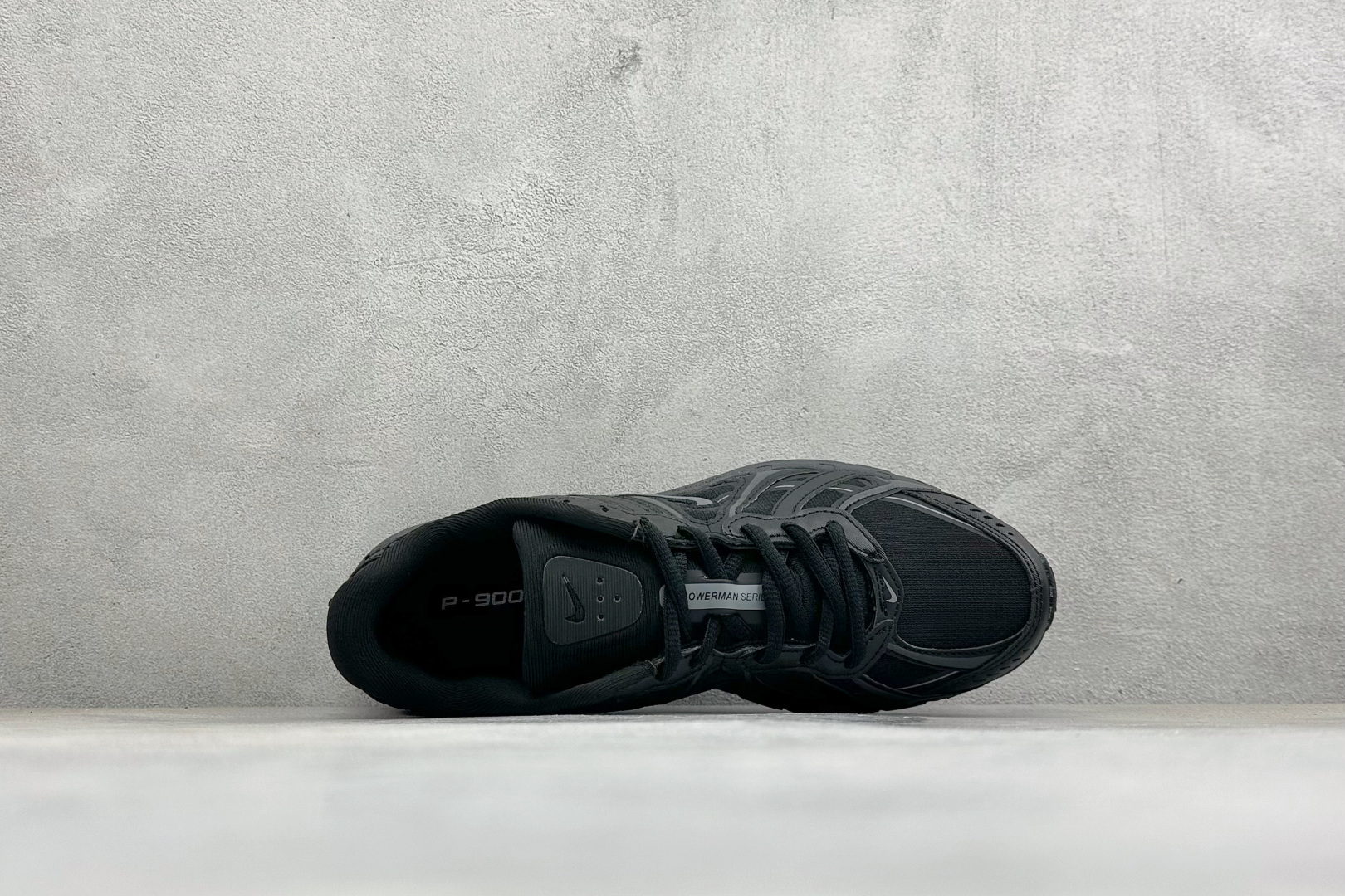 NIKE P-9000 复古休闲 耐克 低帮休闲城市通勤跑步鞋 货号: IZ4751-002 尺码: 36-45没半码 