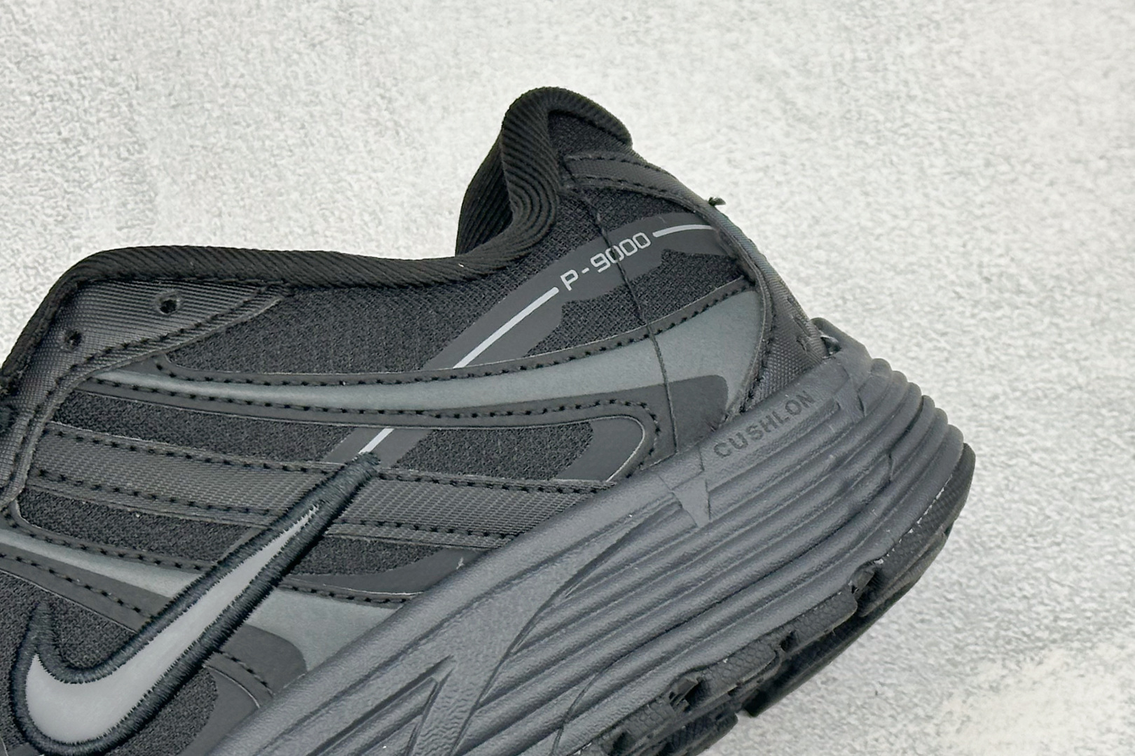 NIKE P-9000 复古休闲 耐克 低帮休闲城市通勤跑步鞋 货号: IZ4751-002 尺码: 36-45没半码 