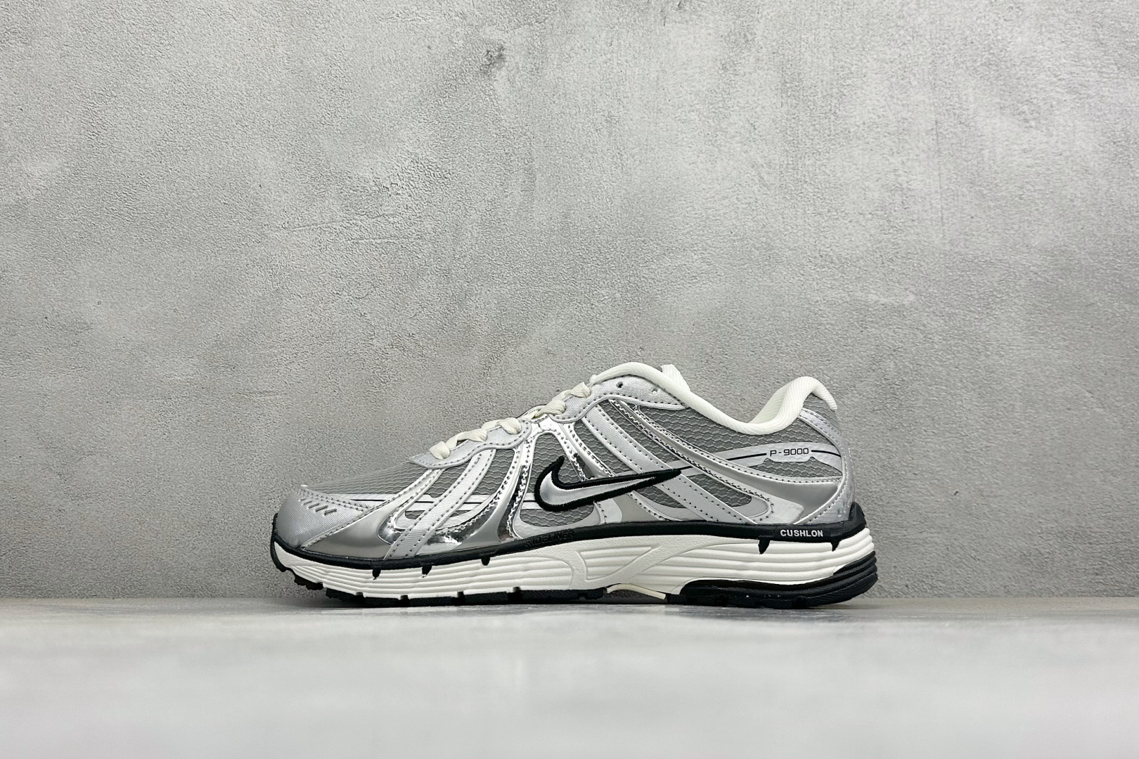 NIKE P-9000 复古休闲 耐克 低帮休闲城市通勤跑步鞋 货号: IZ4751-209 尺码: 36-45没半码 