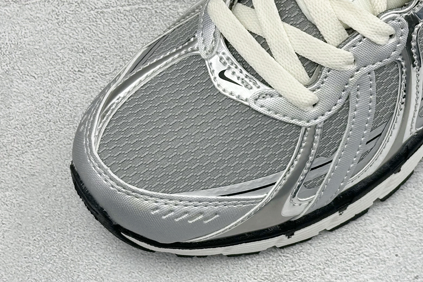 NIKE P-9000 复古休闲 耐克 低帮休闲城市通勤跑步鞋 货号: IZ4751-209 尺码: 36-45没半码 