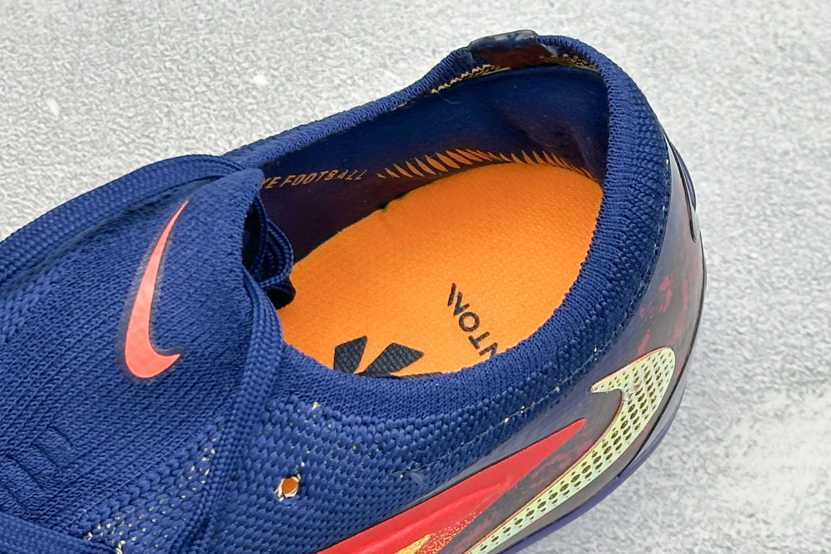 NK PHANTOM 6 LOW ELITE FG LV8 刺客6 轻量耐磨足球鞋 采用Flyknit+Gripknit NK PHANTOM 6 LOW ELITE FG LV8 刺客6 轻量耐磨足球鞋 采用Flyknit+Gripknit